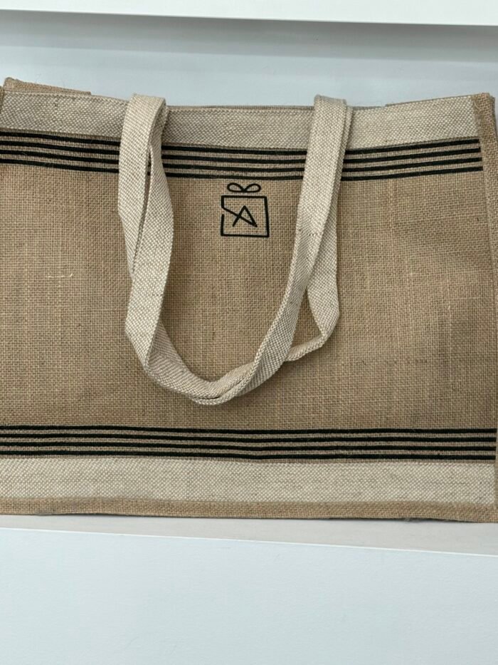 Felicia being beach bag - Image 2