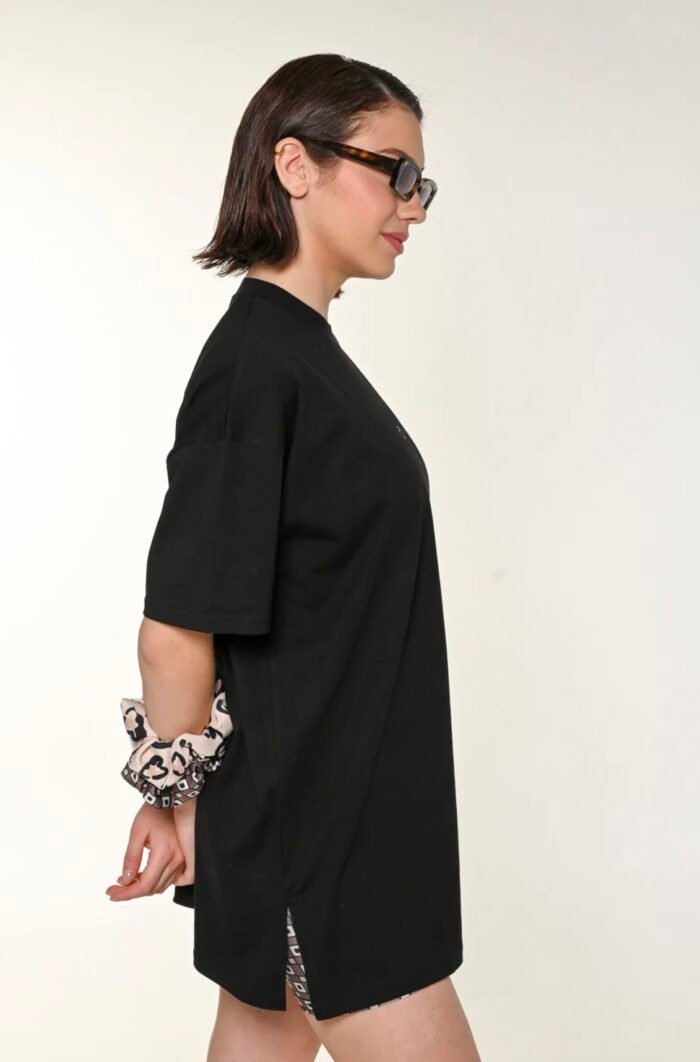 Black travel T-shirt - Image 2