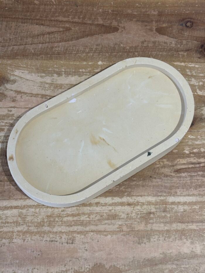 Yellow tray - Image 1