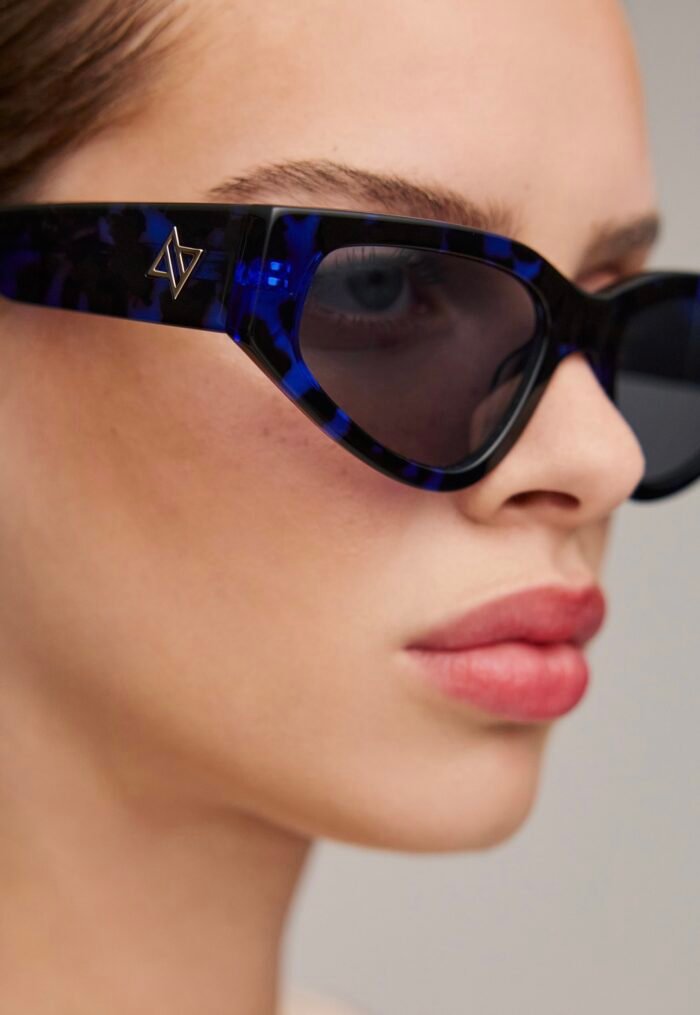 Melania blue - Image 3