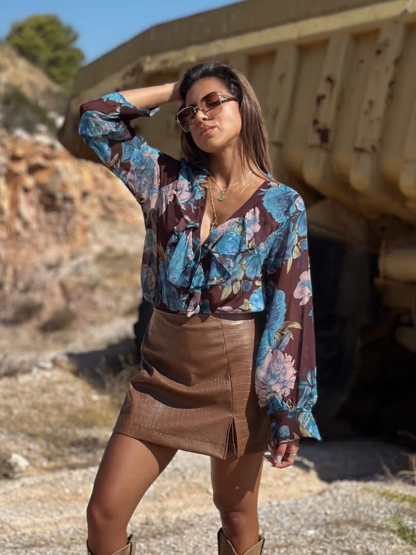 IMG_5881 Brown with blue flowers shirt - Image 1