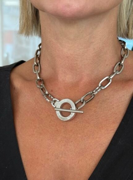 Silver short chain neck