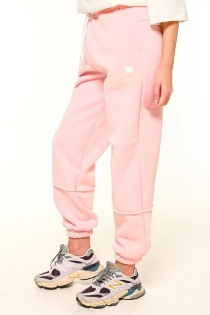 W pink trackpant