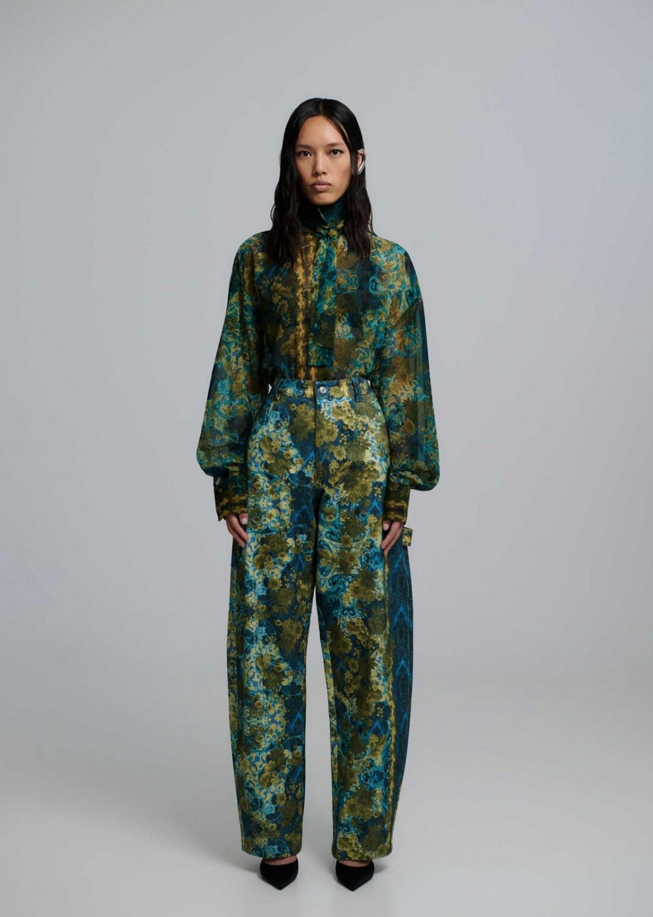 Screenshot Bellina oversized shirt - Image 2