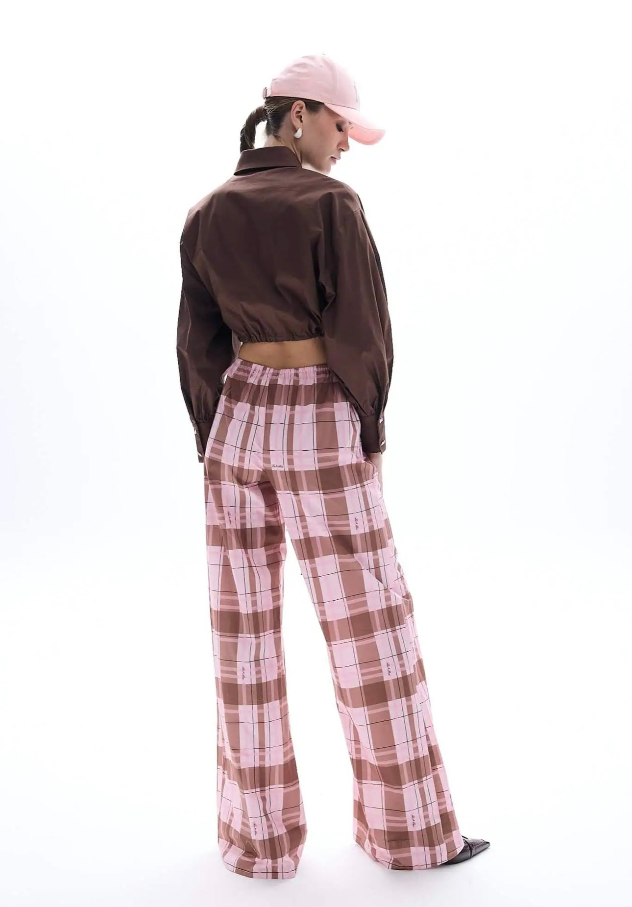 Screenshot Brown pink bow shirt - Image 2