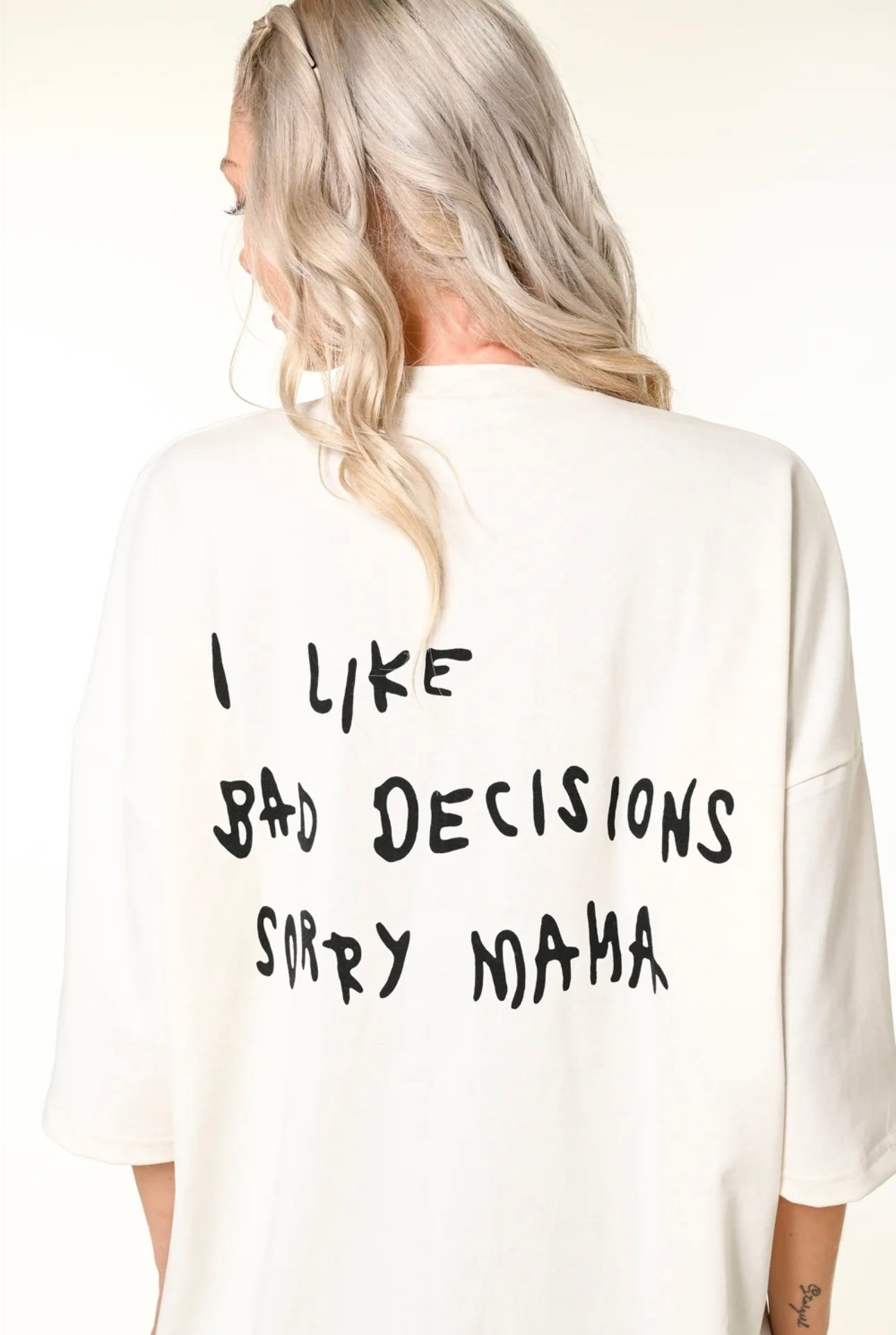 Screenshot White ‘sorry mama’ Tshirt - Image 1