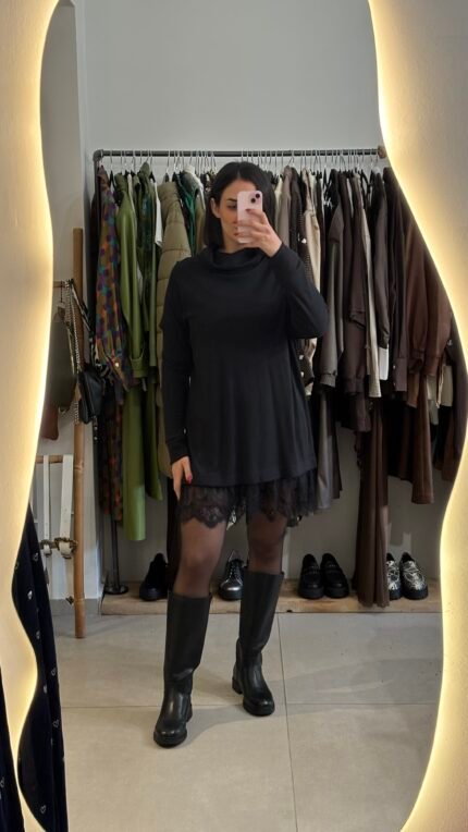Oversized black pullover
