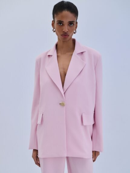 Combos | Blazer Gold Button: Κομψό γυναικείο σακάκι με χρυσά κουμπιά, ιδανικό για στυλάτες εμφανίσεις στα Χανιά.