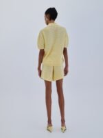 Combos Cardigan Polo Buttons: Κομψό πλεκτό cardigan πόλο με κουμπιά, ιδανικό για τη γκαρνταρόμπα σας. - View 3