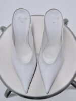 Combos | Mules Patent White: Κομψά λευκά δερμάτινα mules από τη μάρκα Combos. - View 2