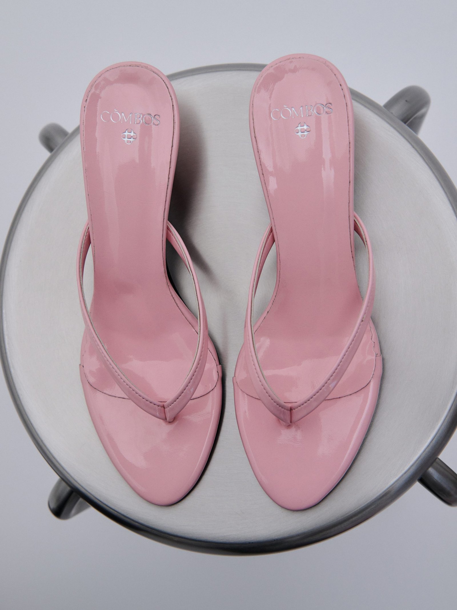 Combos | Mules Patent Baby Pink, κομψά mules σε παστέλ ροζ χρώμα, ιδανικά για κάθε εμφάνιση. Από το Felicia Concept στα Χανιά. - View 2