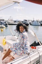 Γυναικείο πουκάμισο Mersevi Cherry Crash, ιδανικό για κομψές εμφανίσεις, διαθέσιμο στο Felicia Concept Χανιά. - View 2