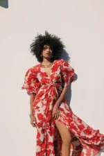 Abstract Flame Maxi Wrap Dress από Mersevi: εντυπωσιακό μάξι φόρεμα για μοναδικό στυλ. - View 3