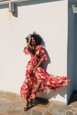 Abstract Flame Maxi Wrap Dress από Mersevi: εντυπωσιακό μάξι φόρεμα για μοναδικό στυλ.