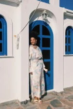 Γυναικείο λευκό Sunlit Shirt της Mersevi, αέρινο και καλοκαιρινό, ιδανικό για την παραλία. - View 2