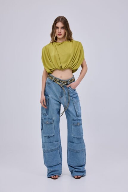 Cargo Pants Studio 83: Μοντέρνα παντελόνα cargo σε μπεζ απόχρωση, ιδανική για στυλ και άνεση.