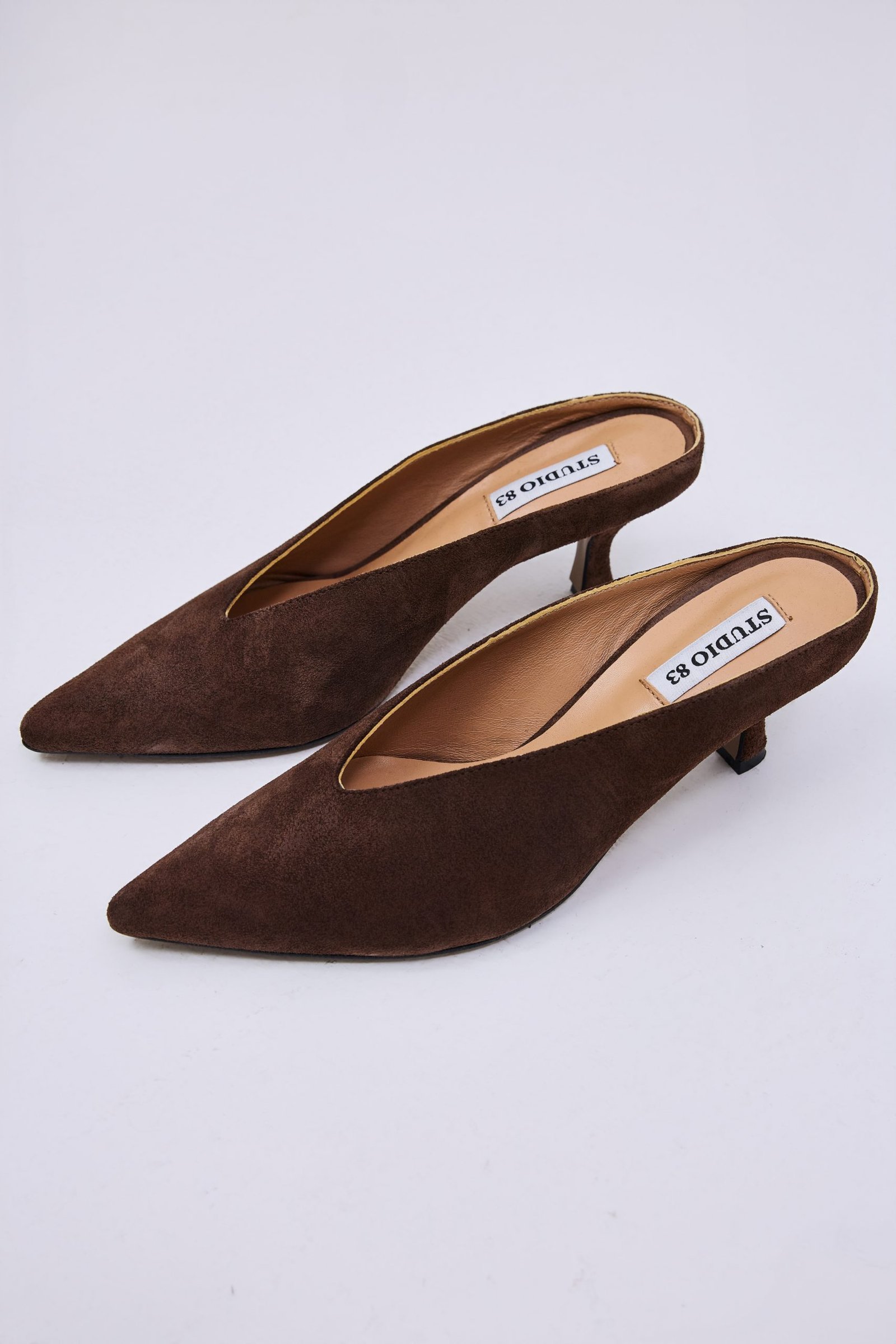 Studio 83 V Loafers Suede Dark Brown: βελούδινες καφέ γυναικείες loafers από σουέτ.