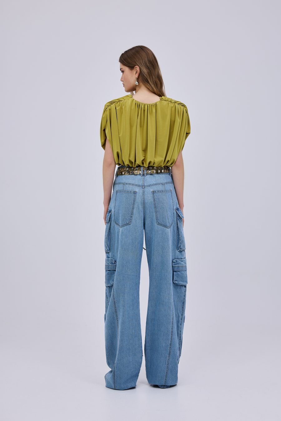 Cargo Pants Studio 83: Μοντέρνα παντελόνα cargo σε μπεζ απόχρωση, ιδανική για στυλ και άνεση. - View 2