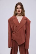 Γυναικείο μπλέιζερ Twill Blazer Ecai από Studio 83, κομψό και μοντέρνο, σε υπέροχη γραμμή.