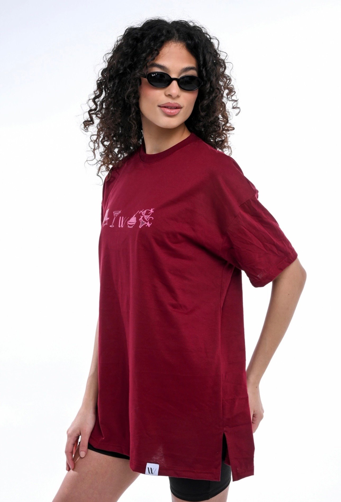 Γυναικείο καλοκαιρινό φόρεμα Wanderlust | Bordeaux Summer Love σε ζωηρό χρώμα, ιδανικό για την παραλία.