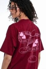 Γυναικεία "Cheers T-shirt" από Wanderlust, ιδανική για χαλαρές στιγμές και ταξίδια. - View 3