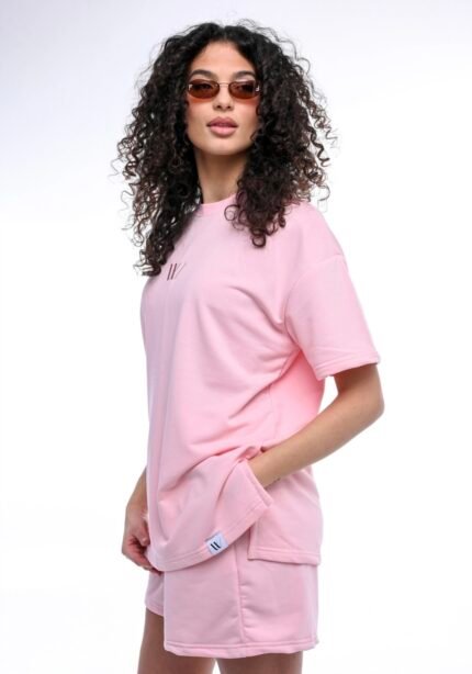 Wanderlust | Pink Basketball Top, ροζ αθλητική μπλούζα από την Wanderlust, ιδανική για τη συλλογή του Felicia Concept.