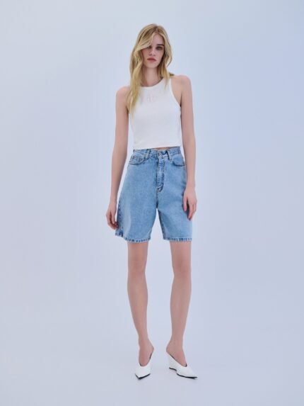 Γυναικείο τζιν σορτς Combos Blue Denim Bermuda High Rise Baggy σε μπλε χρώμα.