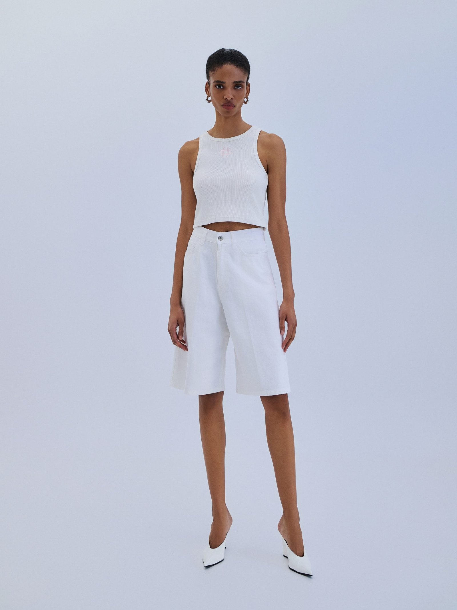 Combos | white denim Bermuda